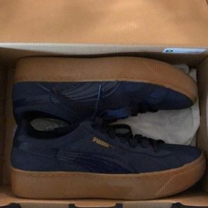 NEW puma vikky platform blue and gum sole peacoat